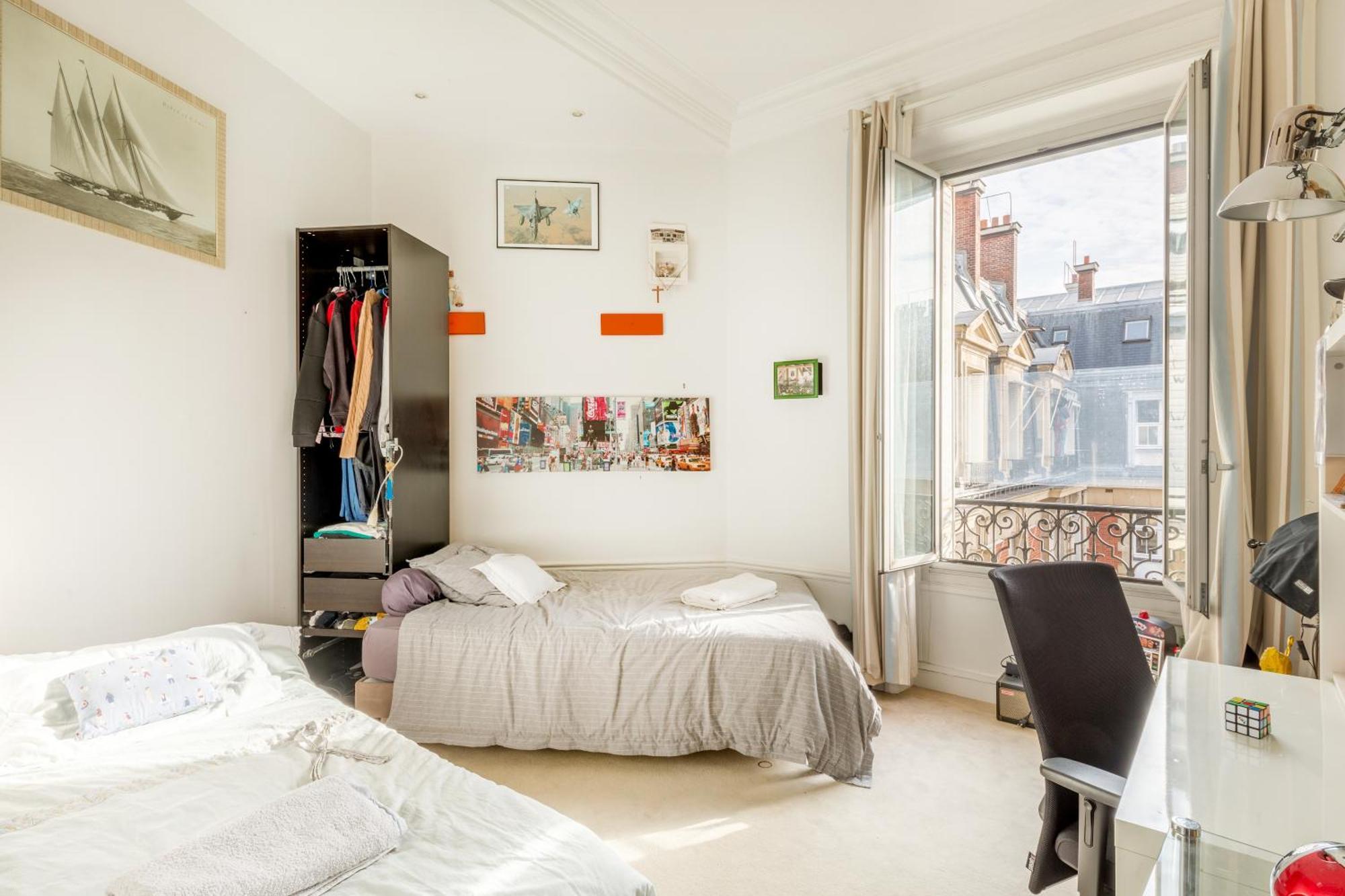 Family Apartment, 17, Plaine Monceau, By Easyflat * Paris